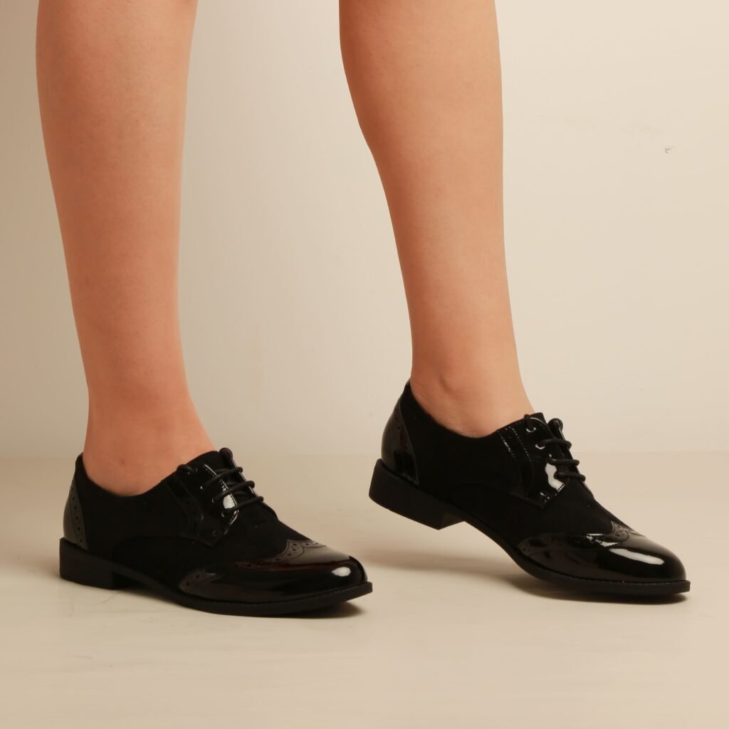 Derbies-Daim/Vernis-Noir-cm001-001
